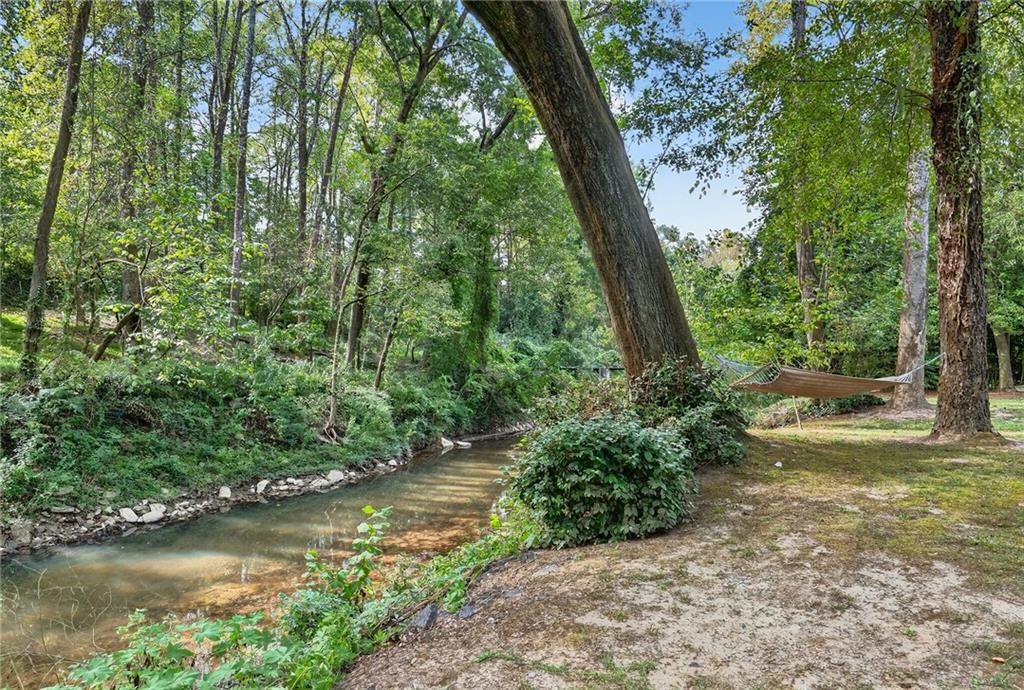 1018 Peachtree Battle Circle NW