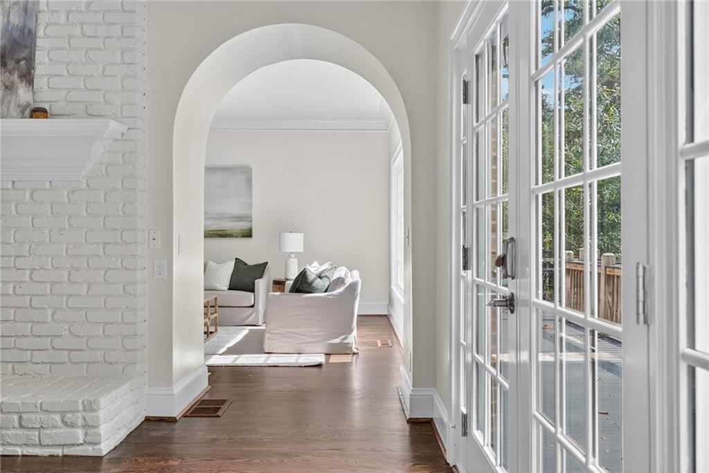 1018 Peachtree Battle Circle NW