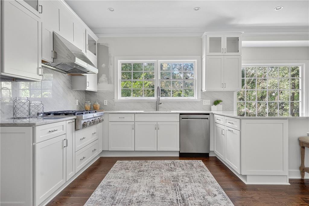 1018 Peachtree Battle Circle NW