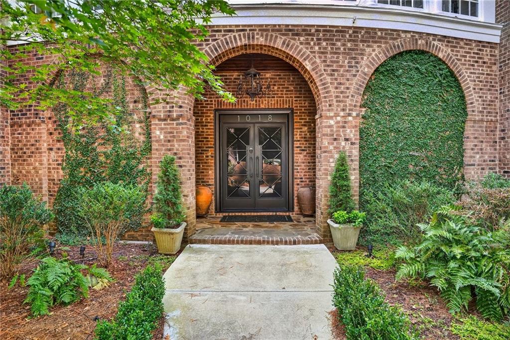 1018 Peachtree Battle Circle NW