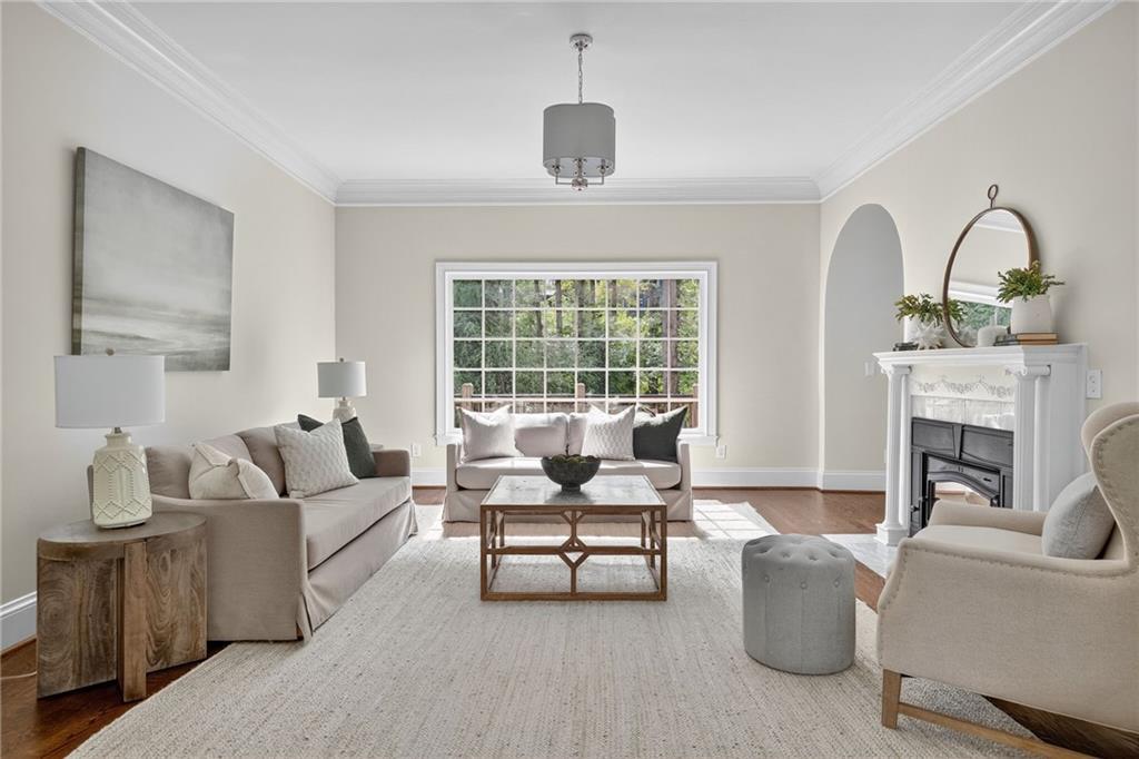 1018 Peachtree Battle Circle NW