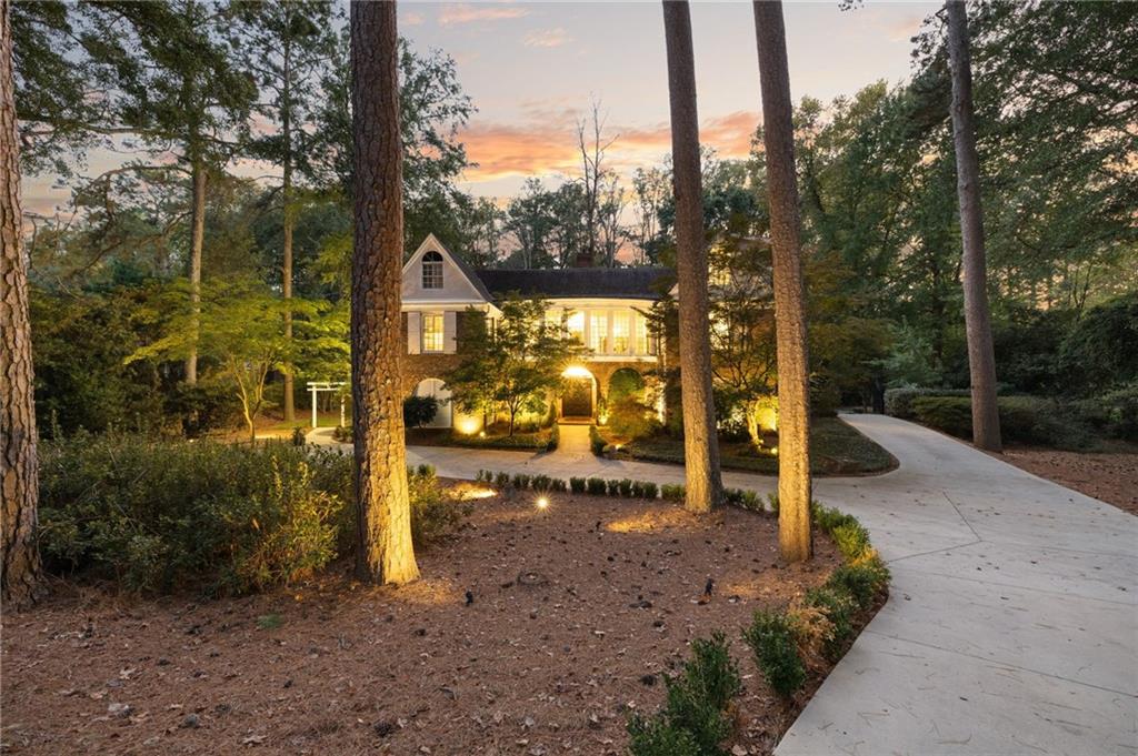 1018 Peachtree Battle Circle NW