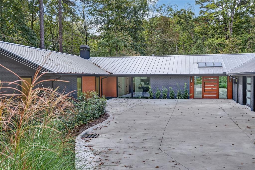 585 Amberidge Trail