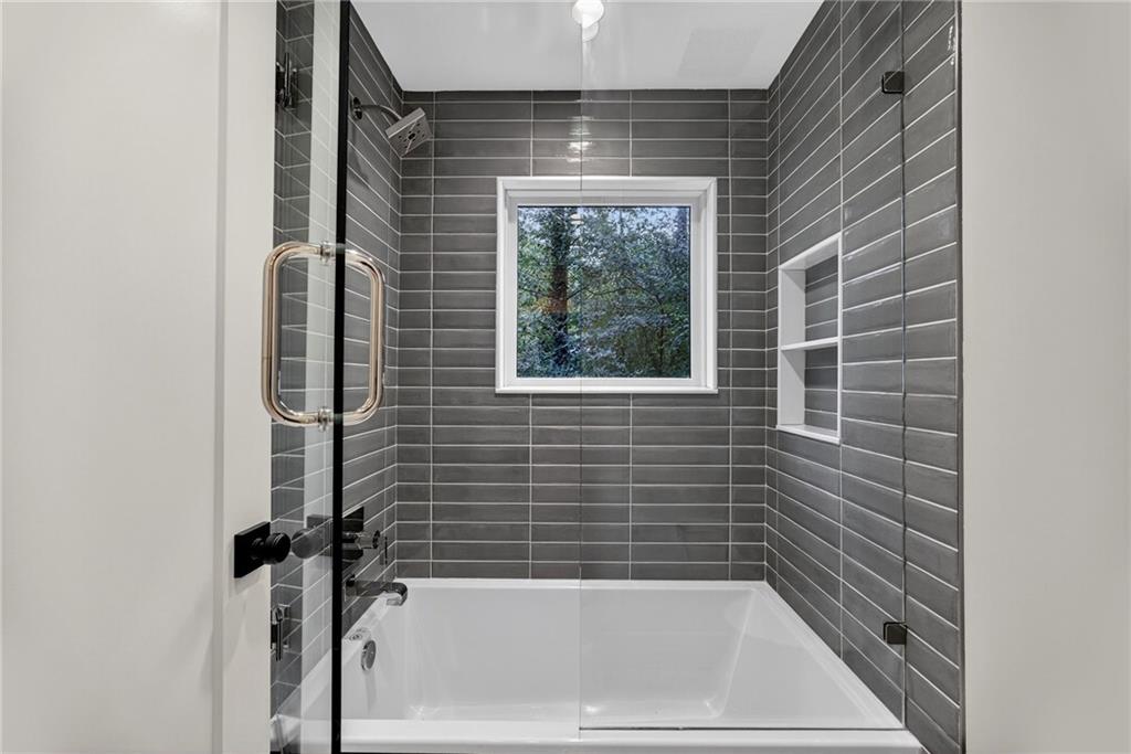585 Amberidge Trail