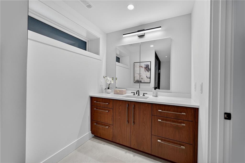 585 Amberidge Trail