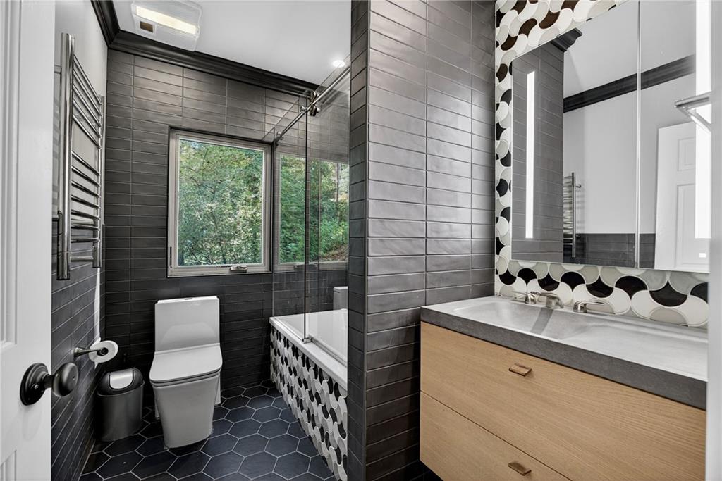 585 Amberidge Trail