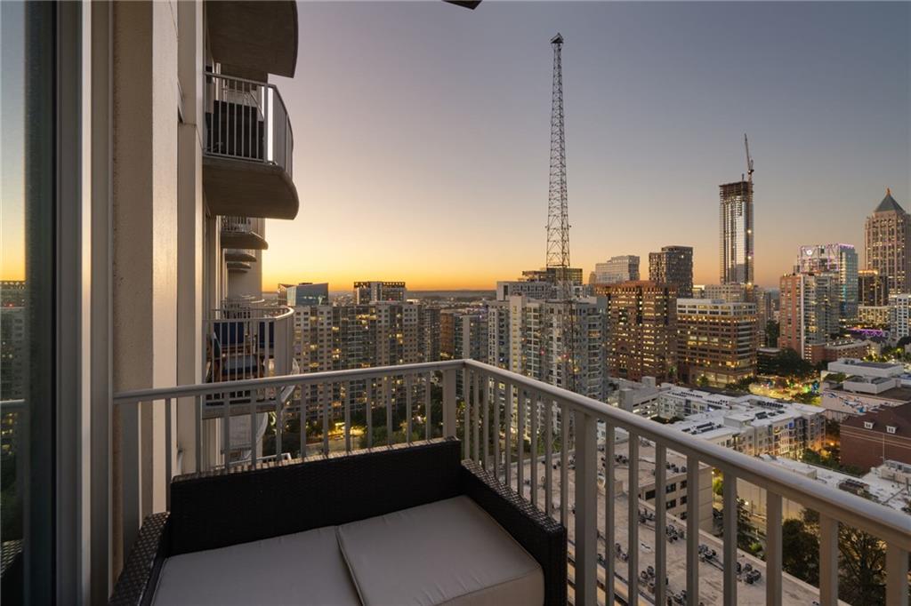 860 Peachtree Street NE Unit 2105