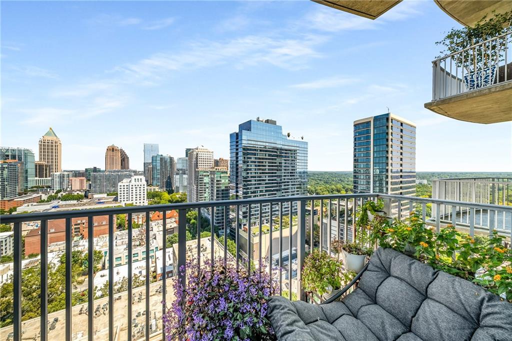 860 Peachtree Street NE Unit 2105