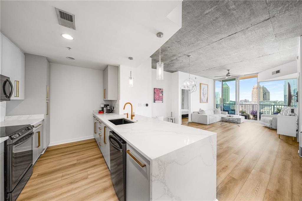 860 Peachtree Street NE Unit 2105