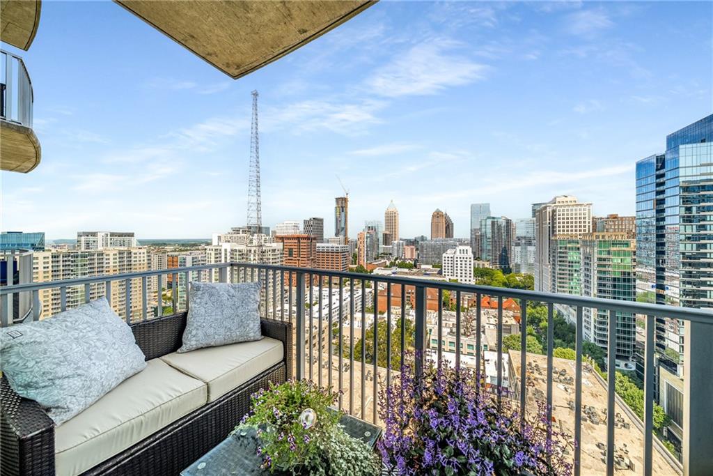 860 Peachtree Street NE Unit 2105