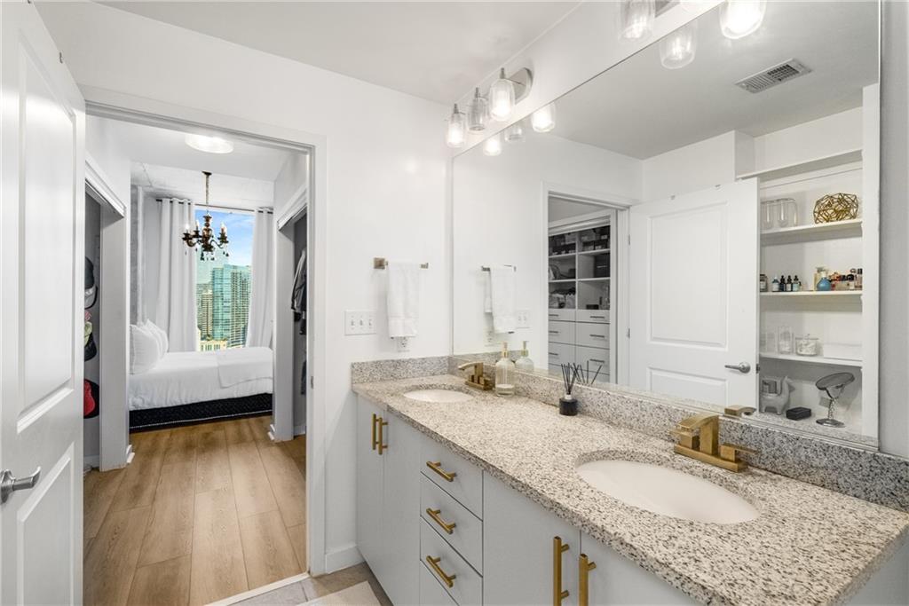 860 Peachtree Street NE Unit 2105