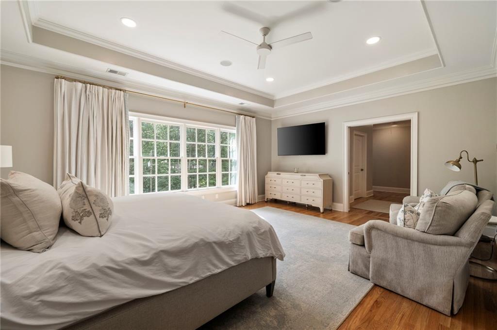 3894 Land O Lakes Drive NE