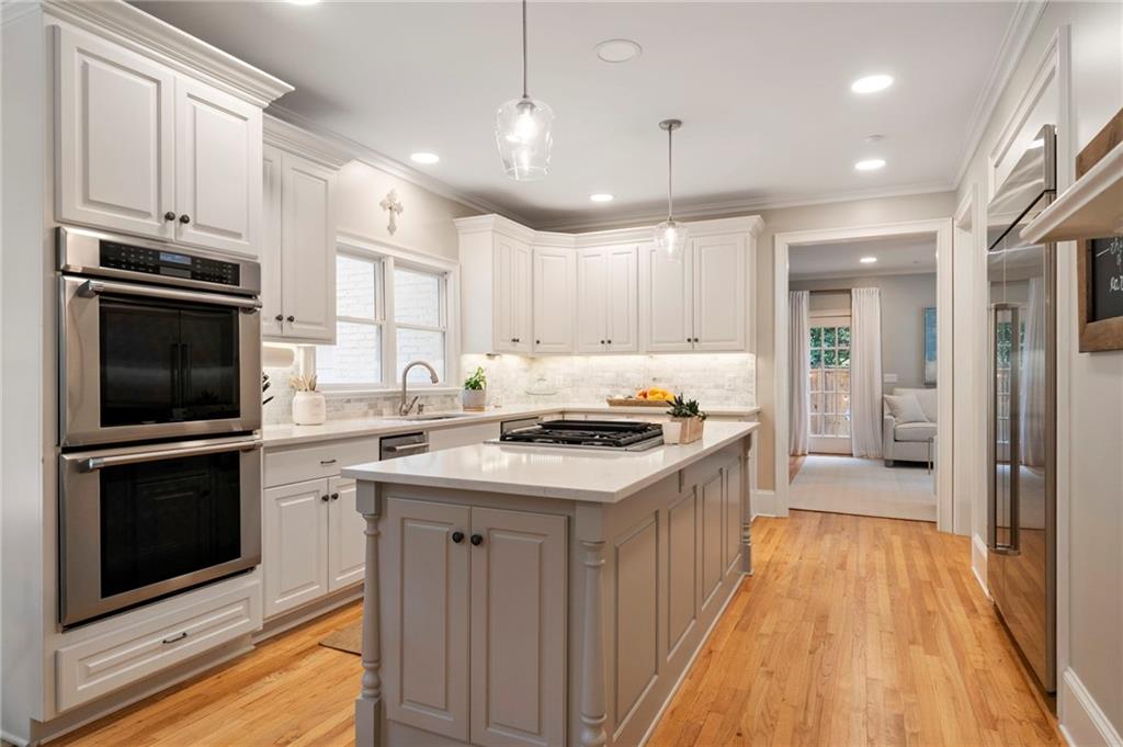 3894 Land O Lakes Drive NE