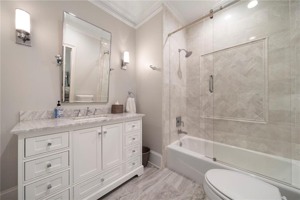 3894 Land O Lakes Drive NE