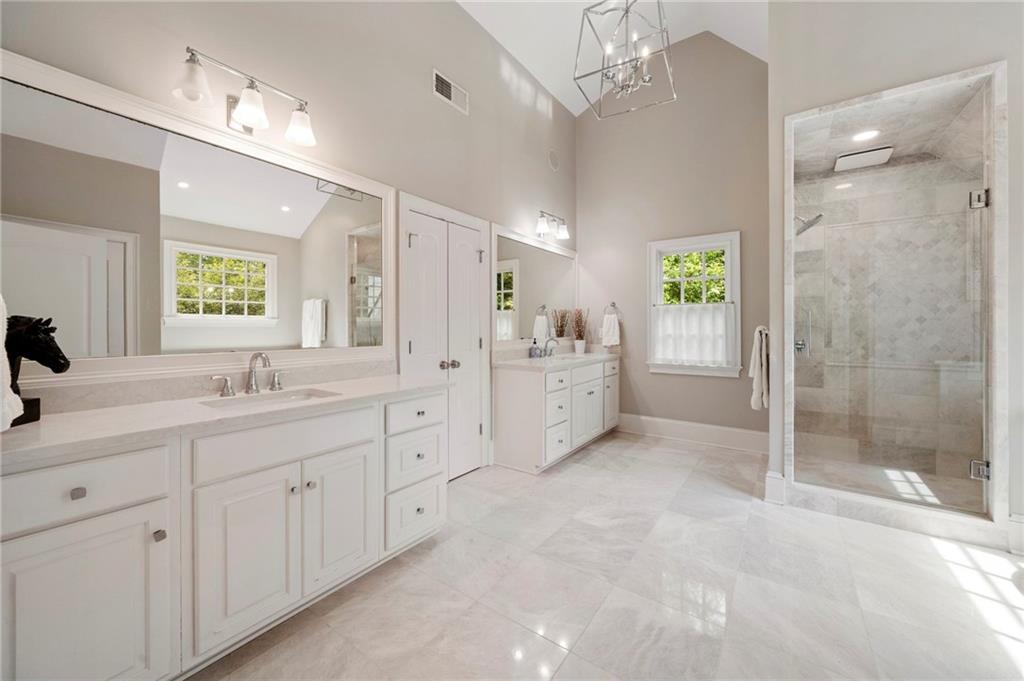 3894 Land O Lakes Drive NE