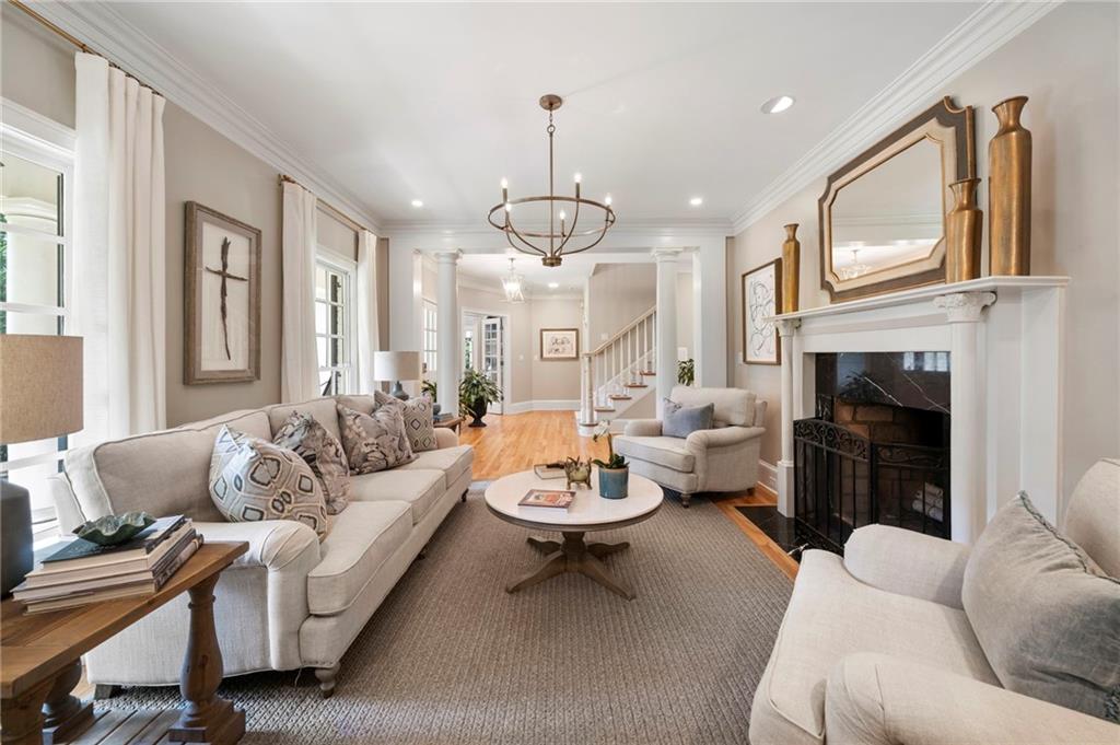 3894 Land O Lakes Drive NE