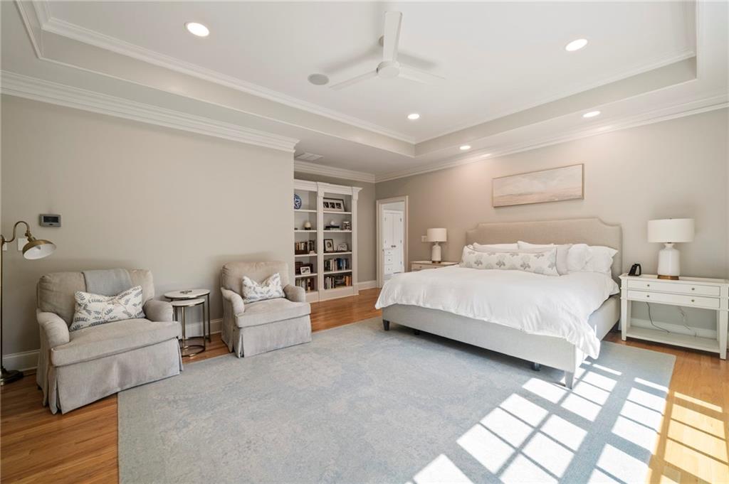 3894 Land O Lakes Drive NE