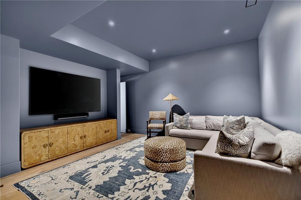 3280 W Roxboro Road NE