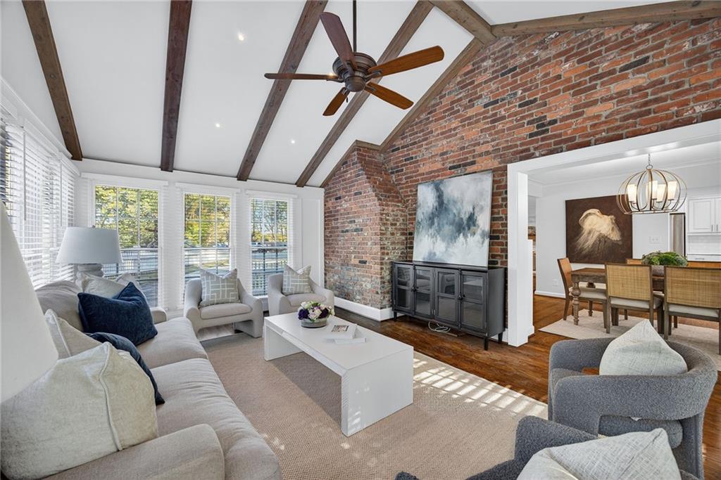 1072 Northcliffe Drive NW