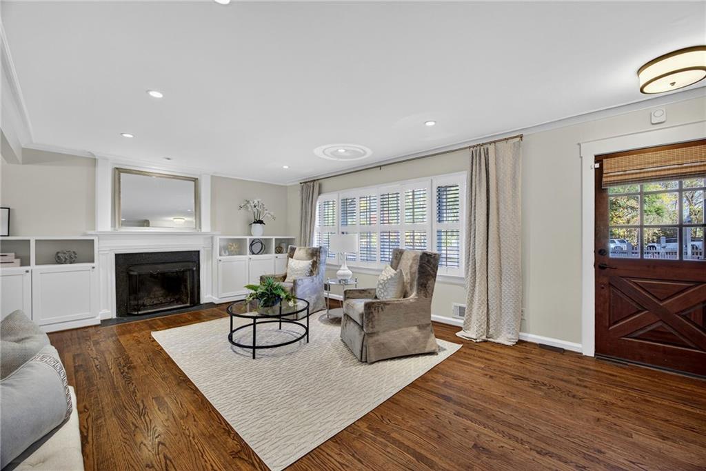 1072 Northcliffe Drive NW