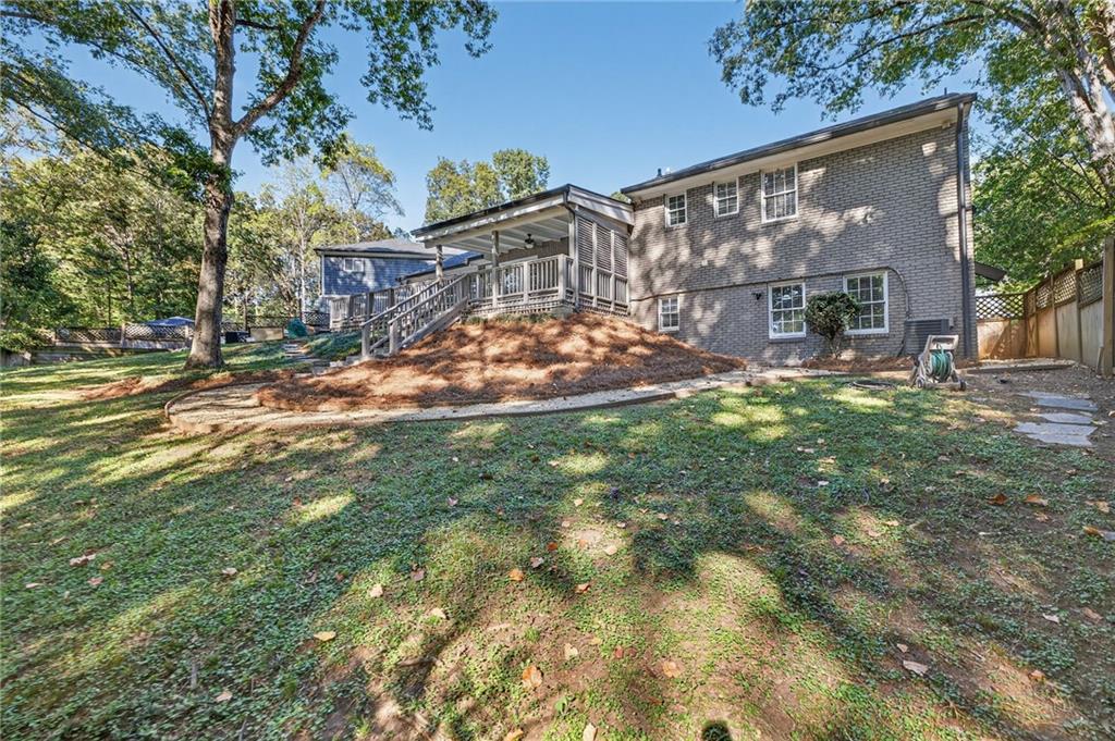 1072 Northcliffe Drive NW