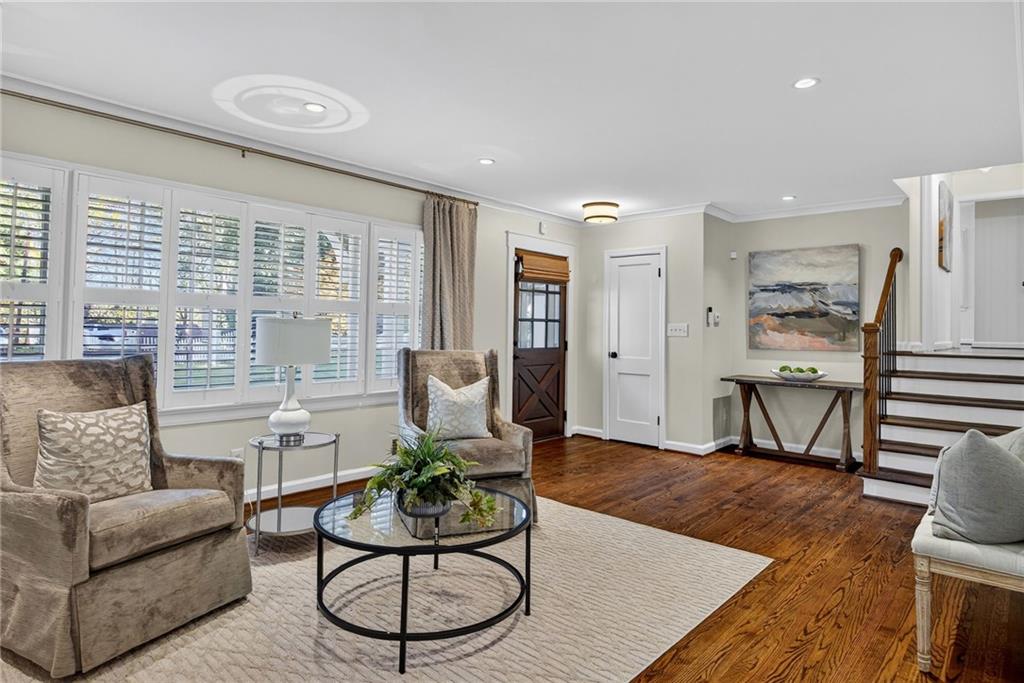 1072 Northcliffe Drive NW