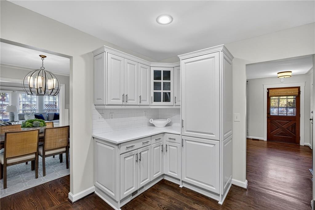 1072 Northcliffe Drive NW