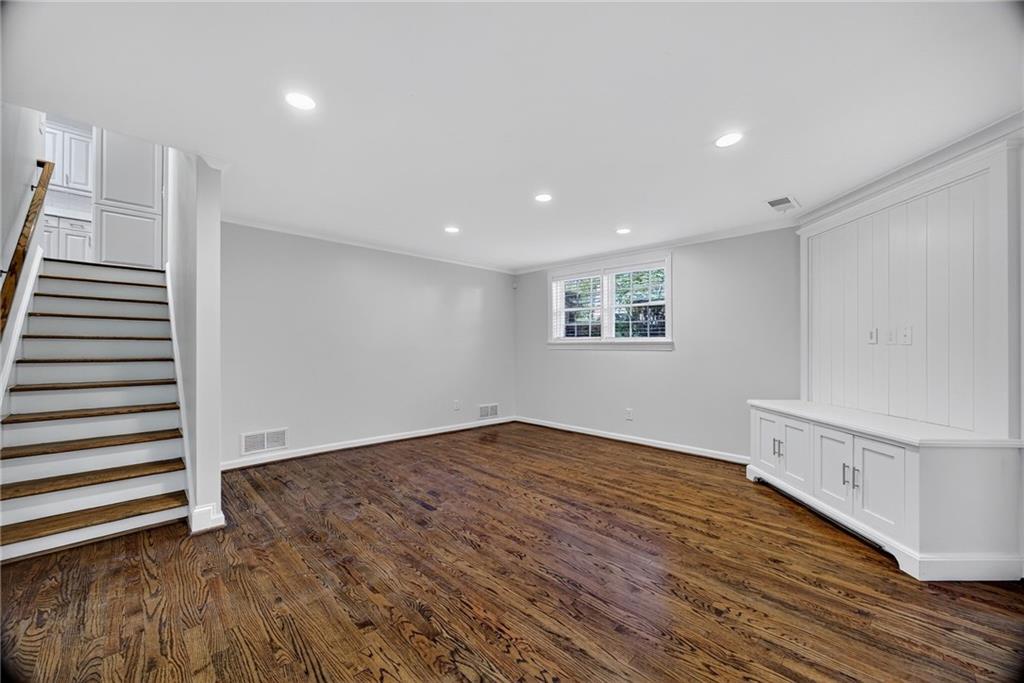 1072 Northcliffe Drive NW