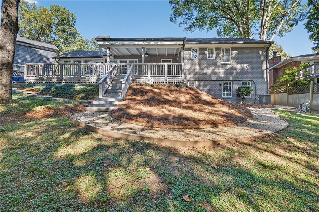 1072 Northcliffe Drive NW