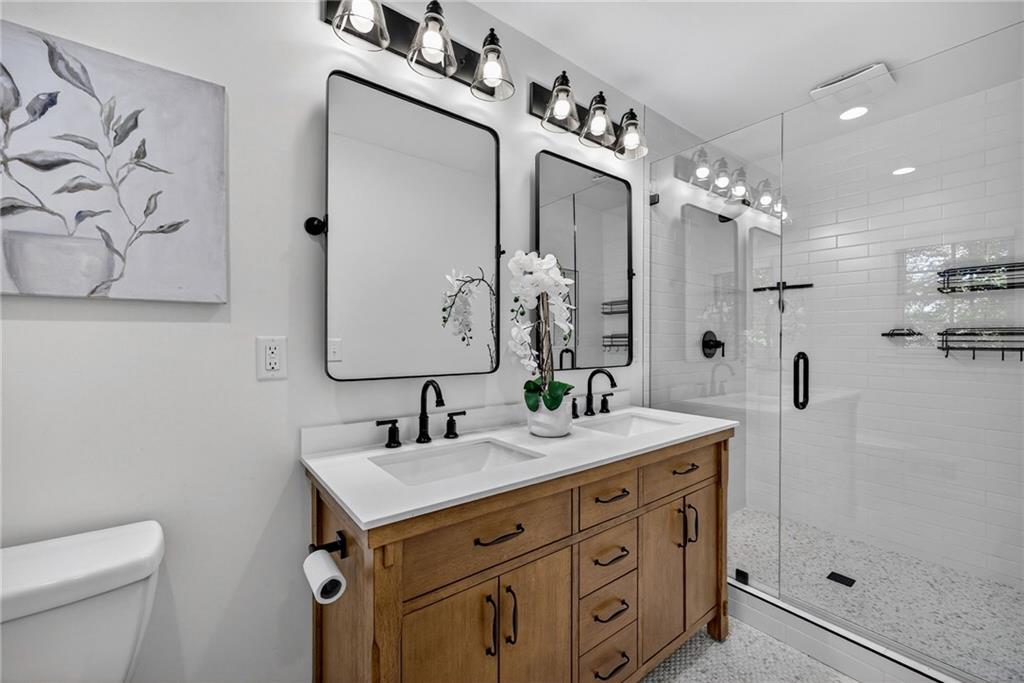 1072 Northcliffe Drive NW