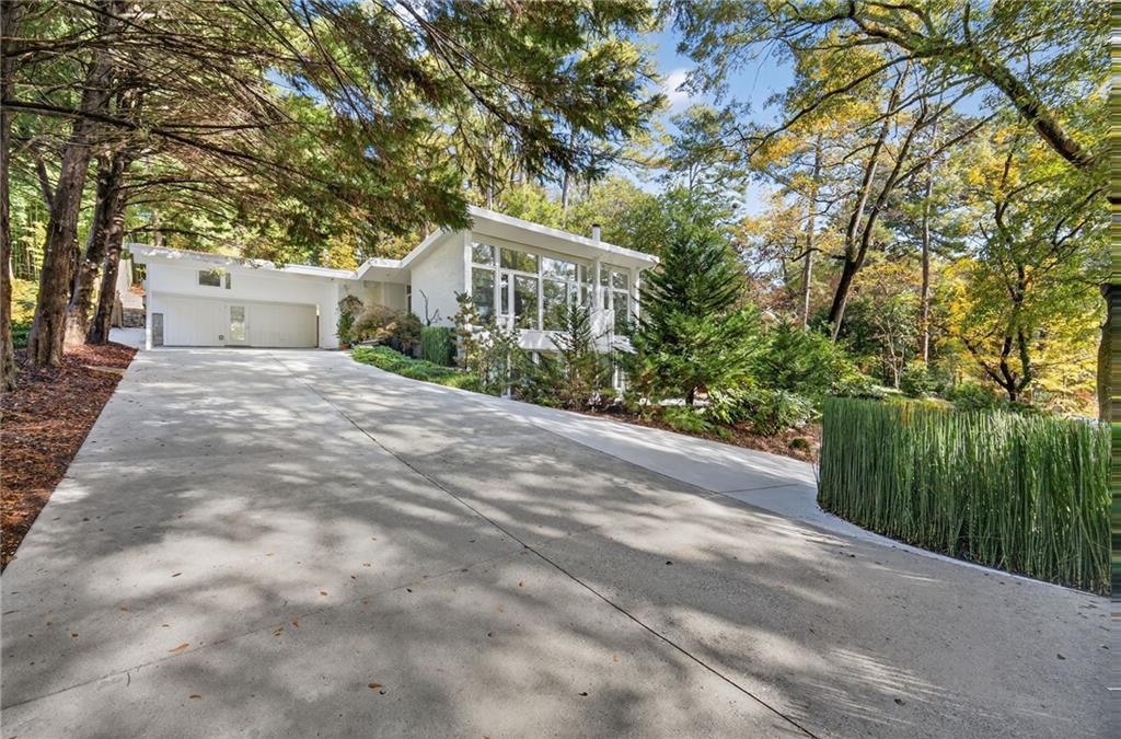 1196 Converse Drive NE