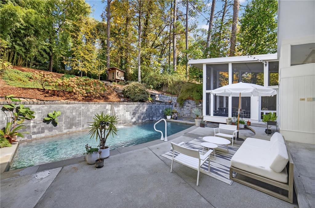 1196 Converse Drive NE