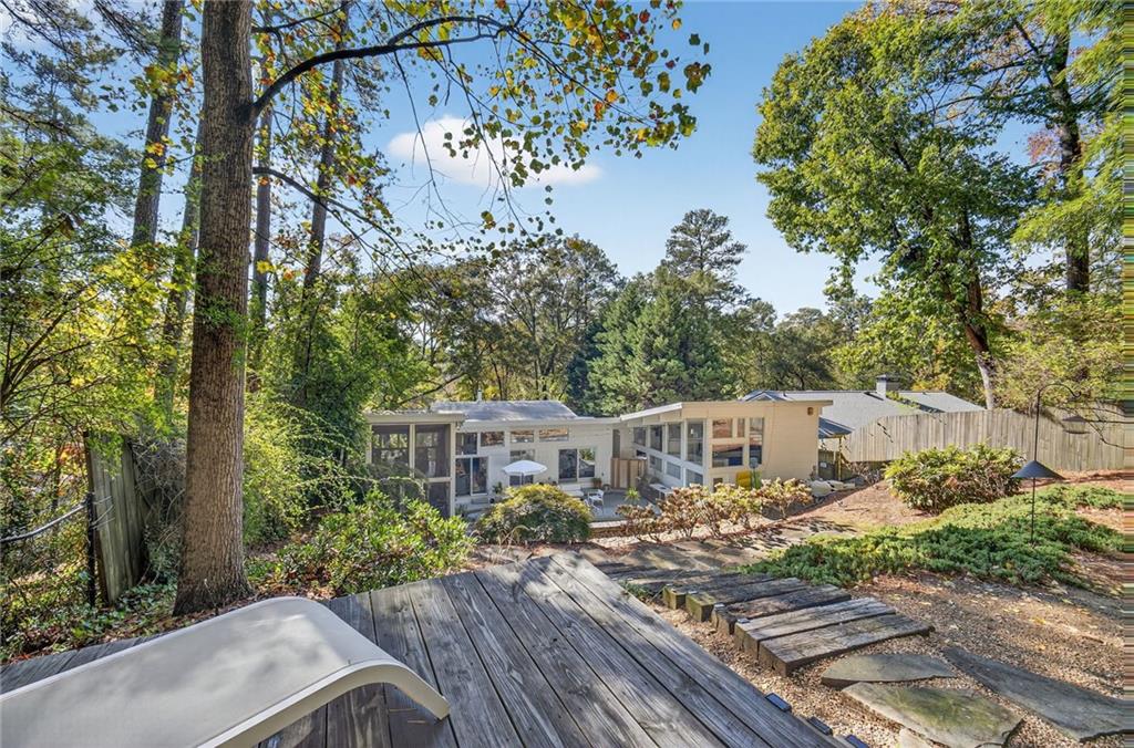 1196 Converse Drive NE