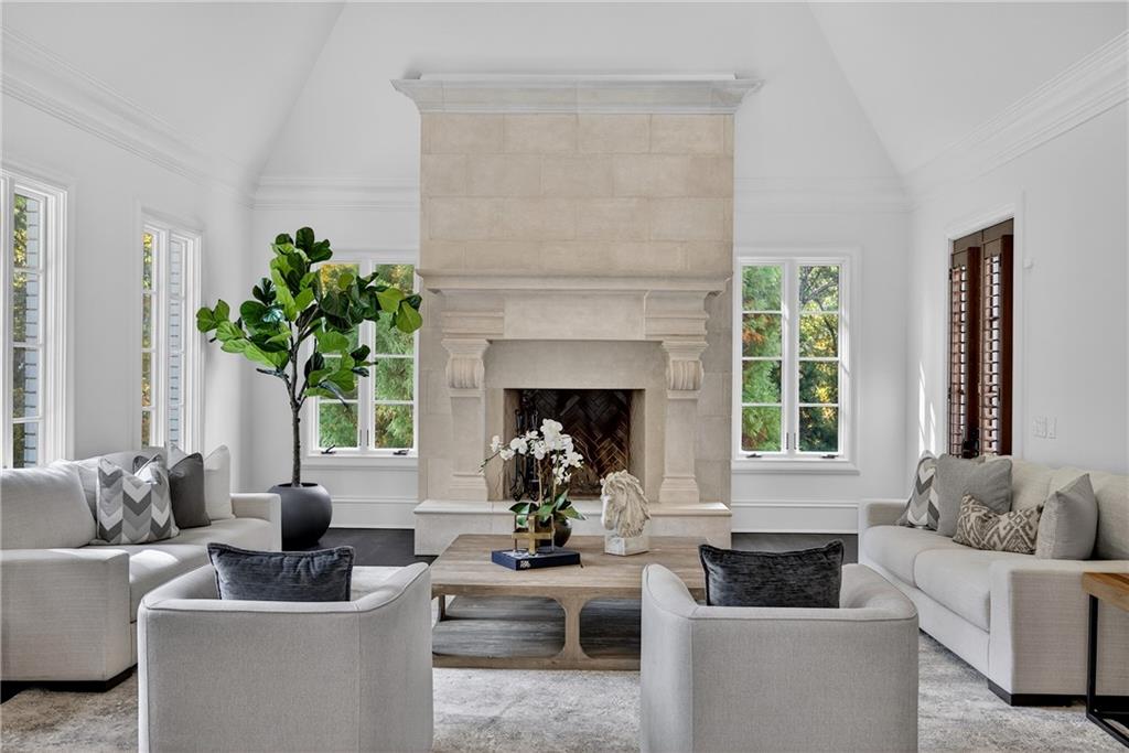 1250 Beechwood Hills Court NW