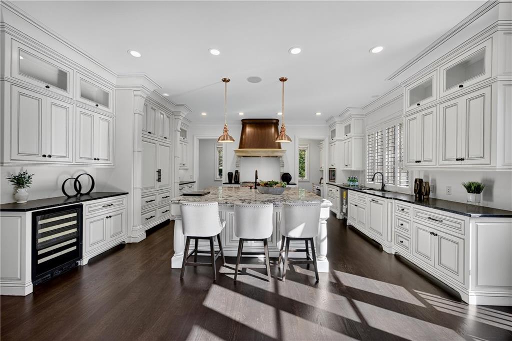 1250 Beechwood Hills Court NW