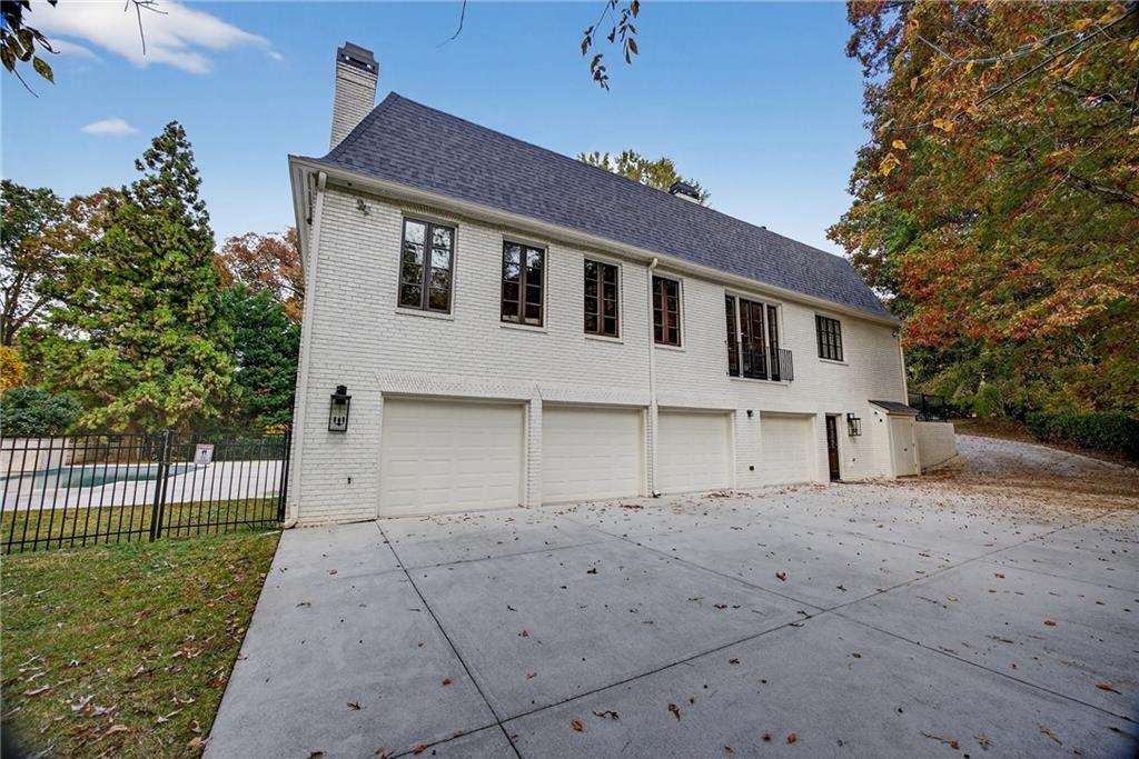 1250 Beechwood Hills Court NW