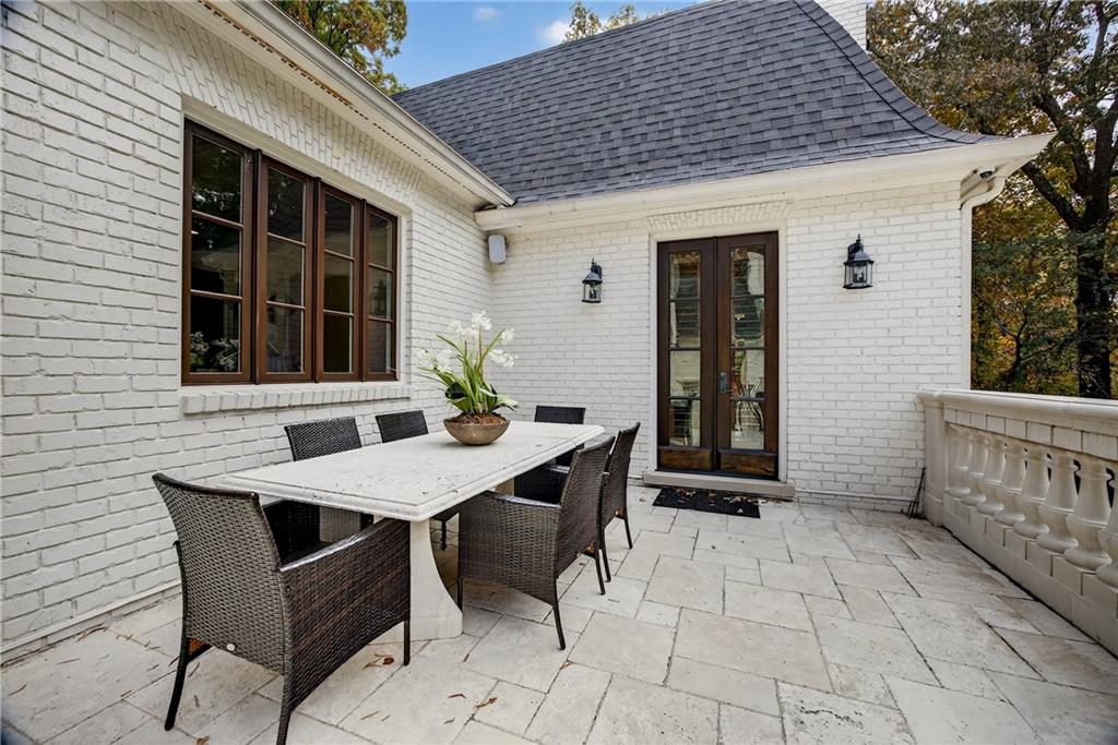 1250 Beechwood Hills Court NW