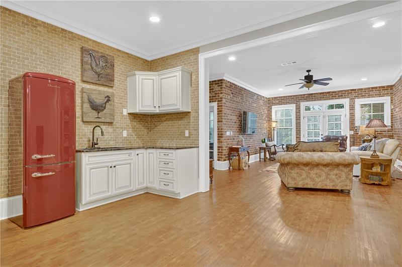 3100 Rhodenhaven Drive NW