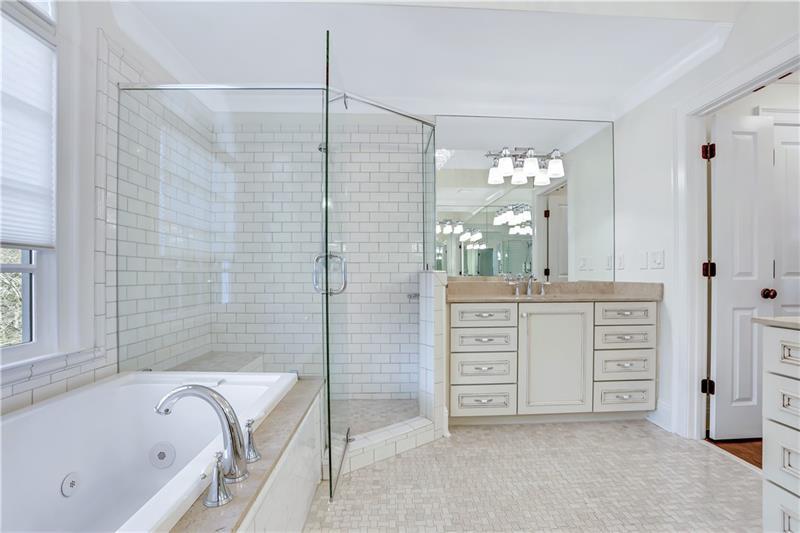 3100 Rhodenhaven Drive NW