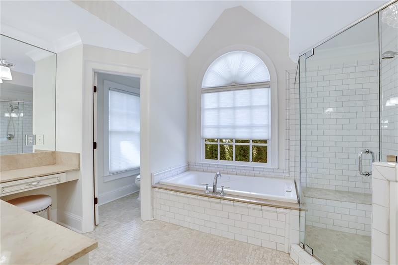 3100 Rhodenhaven Drive NW