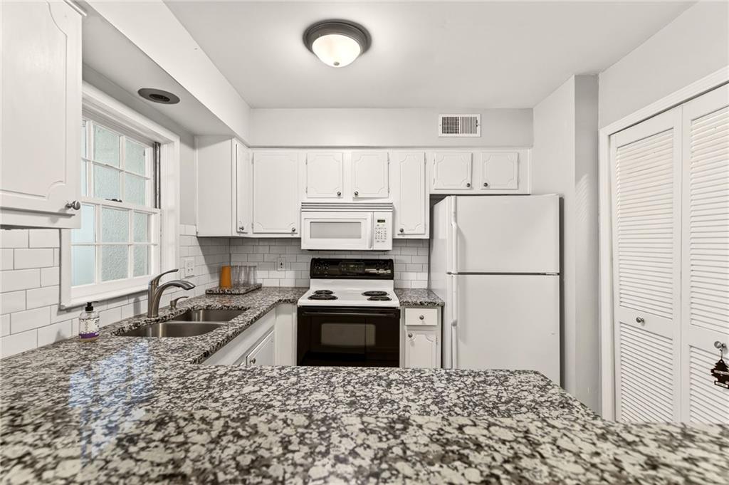 116 Rosaire Place NW