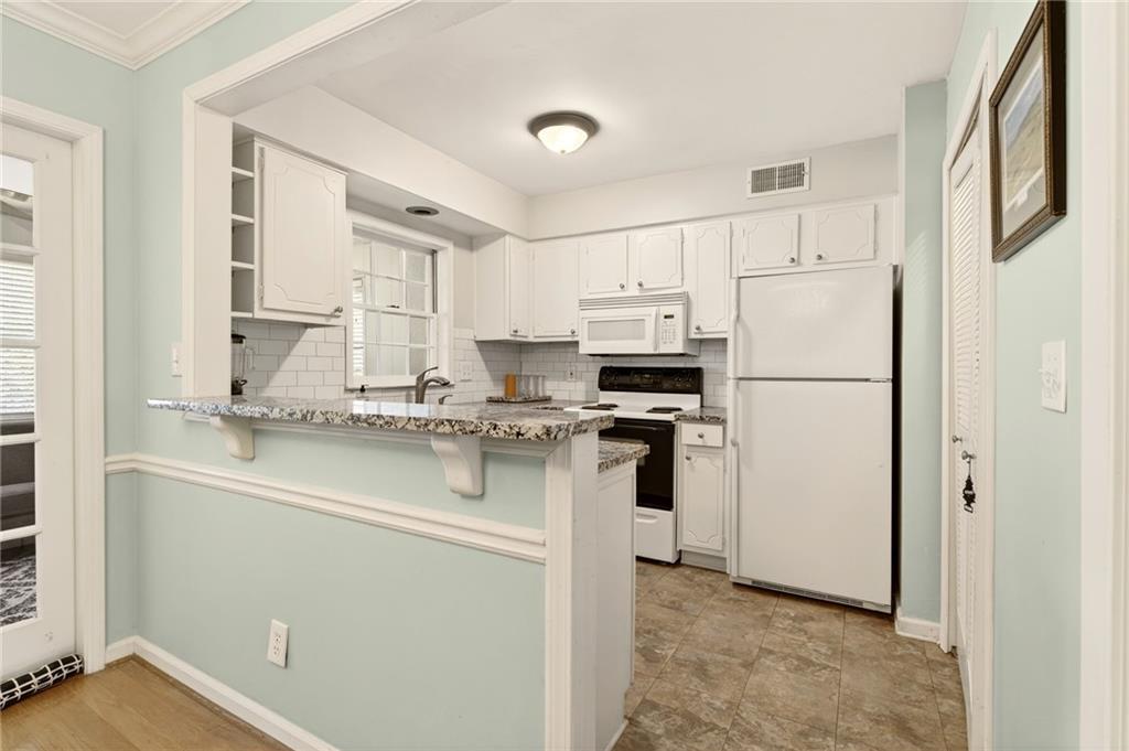 116 Rosaire Place NW