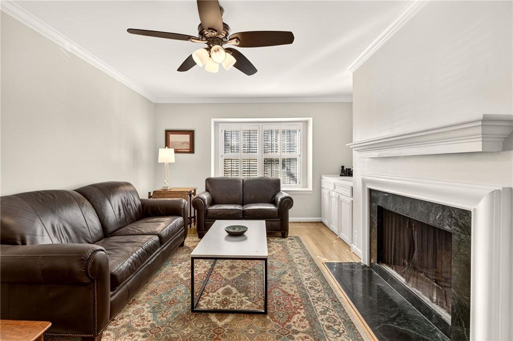 116 Rosaire Place NW