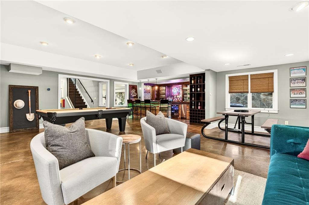 5759 Riverside Drive