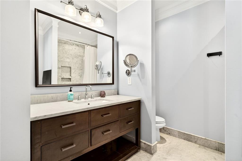 5759 Riverside Drive