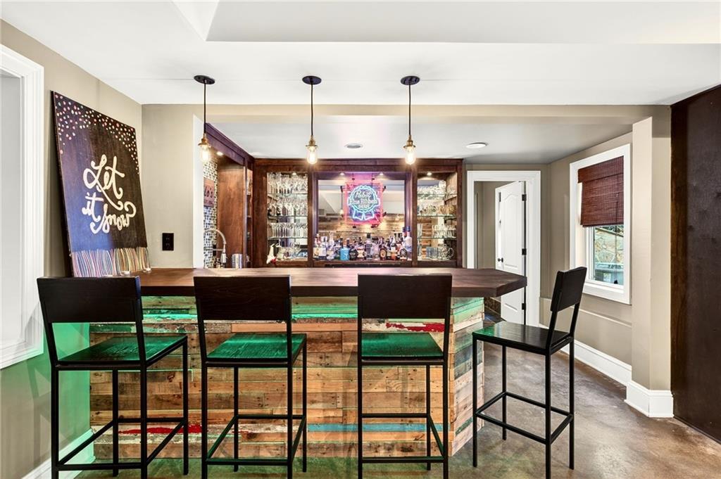 5759 Riverside Drive