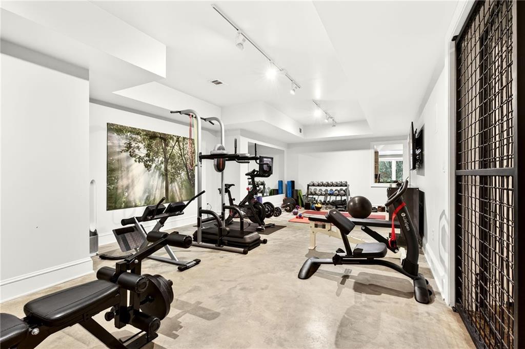 5759 Riverside Drive