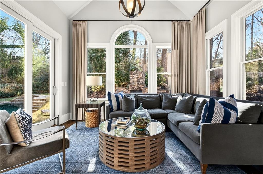 5759 Riverside Drive