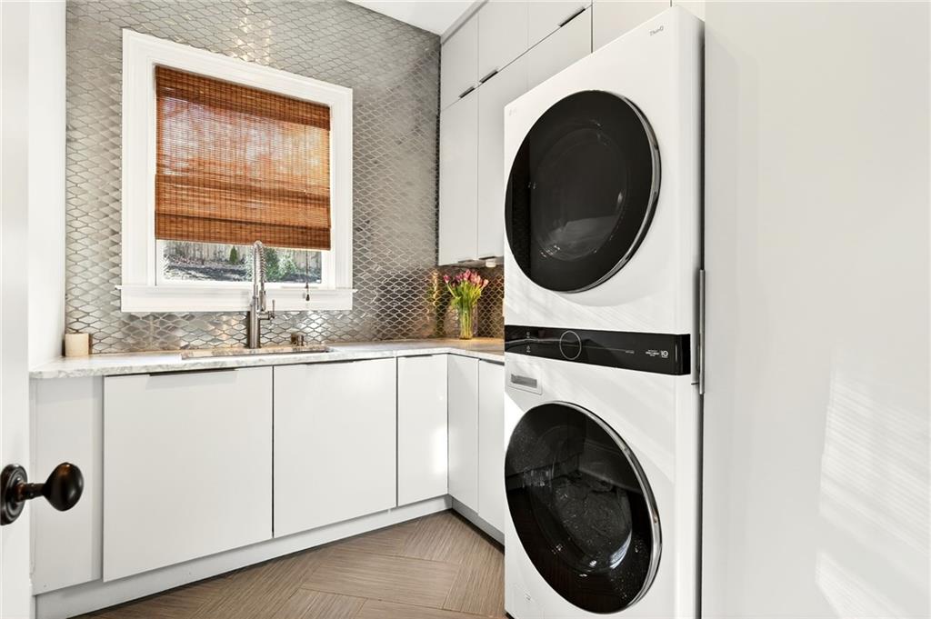 5759 Riverside Drive