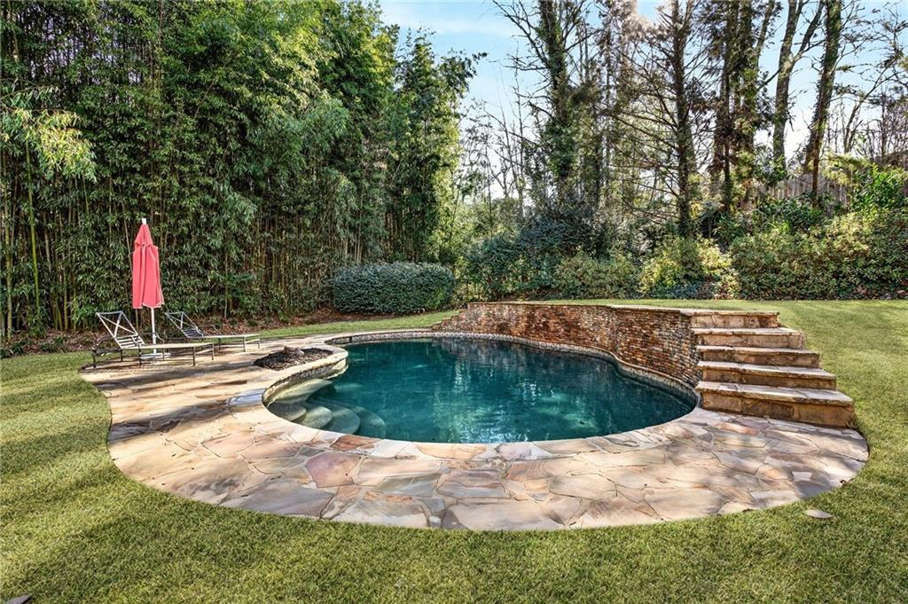 5759 Riverside Drive